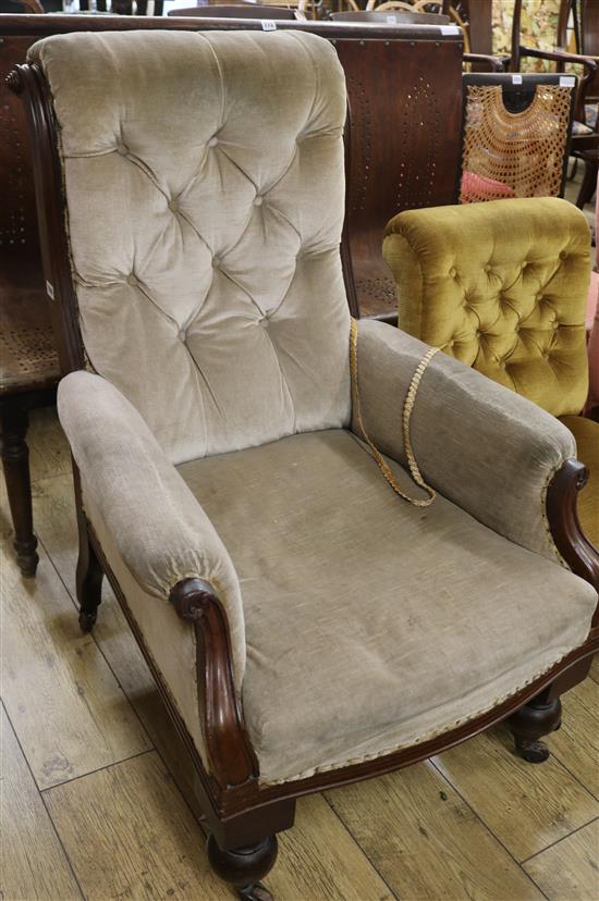 A button back armchair